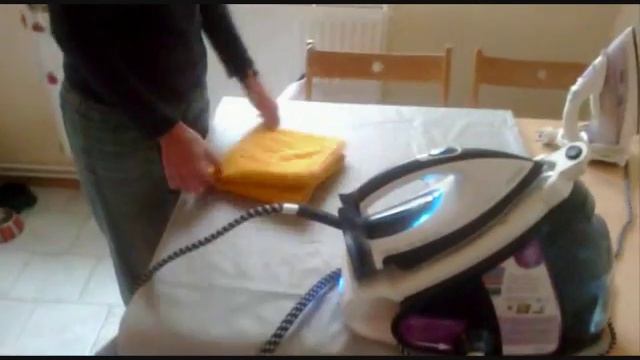 Revoluční žehlička Philips rovná ručníky! смотреть онлайн