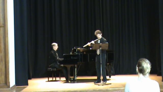 Hindemith Flute Sonate - 2nd movement смотреть онлайн