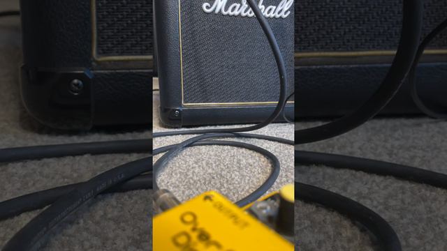 Marshall MG10 amplifier and BOSS Overdrive Distortion Pedal смотреть онлайн