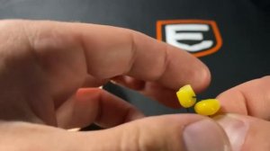 Как насадить кукурузу на крючок