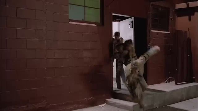 Отец нанял для своего сына репетиторшу, но их учёба зашла слишком глубоко [пересказ фильма] смотреть онлайн