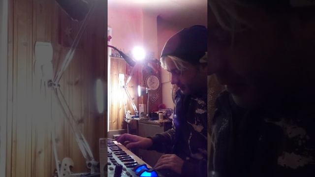 Novation Mininova Synth Improvisation #1 смотреть онлайн