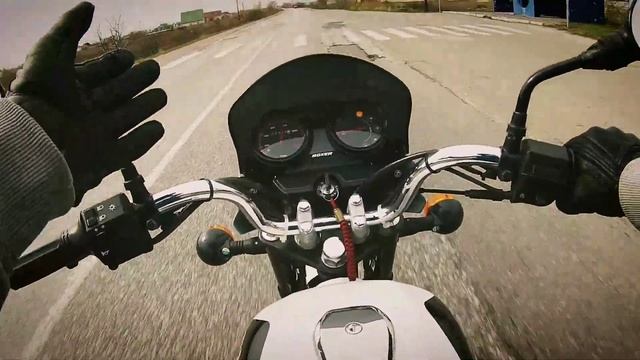 Bajaj boxer в потоке. Путь к заправке. смотреть онлайн