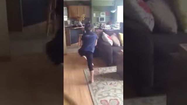 Pre-vacation Tapie dance смотреть онлайн