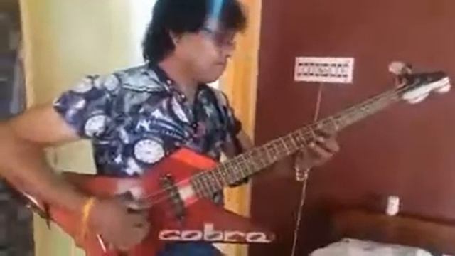 KUNTAL ROY with Bass Guitar смотреть онлайн