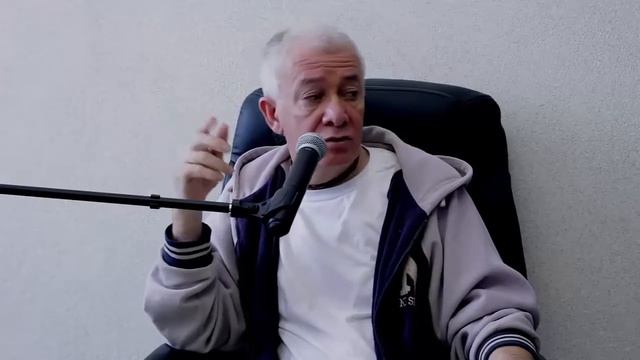 Духовные или Материальные Желания - ЕМ Чайтанья Чандра Чаран Прабху - ШБ 3.27.20
