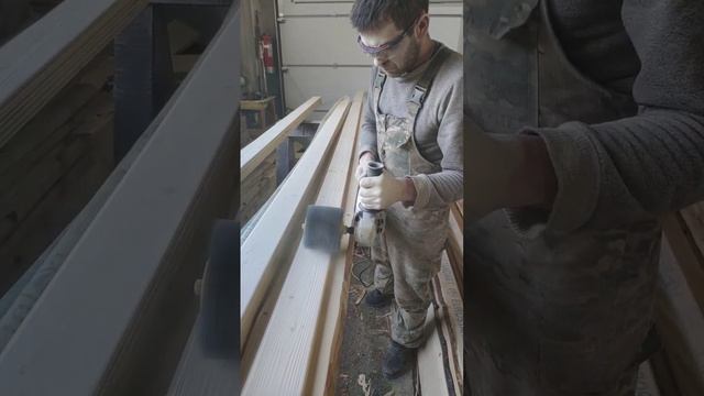 Браширование сосновой вагонки #браширование #брашировка#вагонка #строительство #парная #баня смотреть онлайн