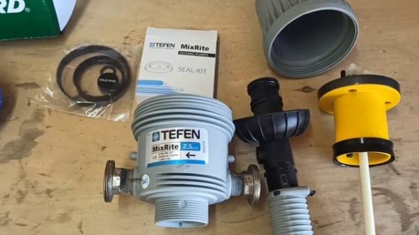 Обзор дозаторов. Dozatron и MixRite. Кормление клубники.