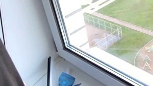 Установка стеклопакета в створку пластикового окна