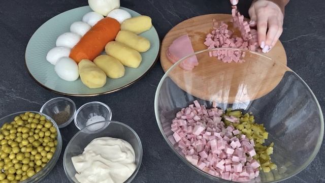Салат Оливье (САМЫЙ ВКУСНЫЙ Домашний Рецепт) Olivier Salad Recipe, English Subtitles