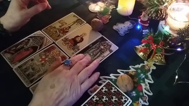 Онлайн расклад:Как складываются отношения у бывшего с соперницей смотреть онлайн