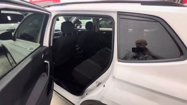 2019 Volkswagen Tiguan з Канади до України під ключ усього за 16800 USD. З розмитненням.