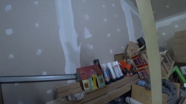 Наношу Путц и начал ложить ламинат. смотреть онлайн