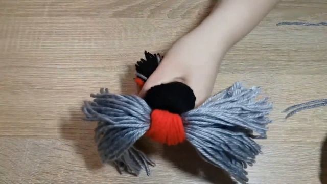 Снегирь. Игрушка из ниток. смотреть онлайн