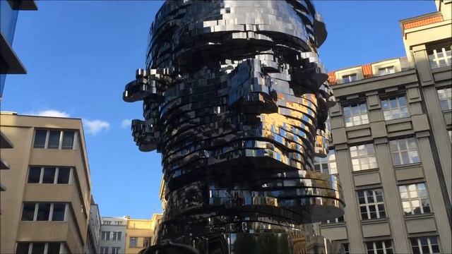 Прага - Движущаяся скульптура ГОЛОВА ФРАНЦА КАФКИ (Hlava Franze Kafky) смотреть онлайн