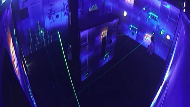 Scene 75 Laser Maze Challenge Vivian & Benjamin смотреть онлайн