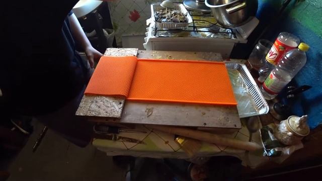 Изготовление вощины в домашних условиях, силиконовая форма. смотреть онлайн