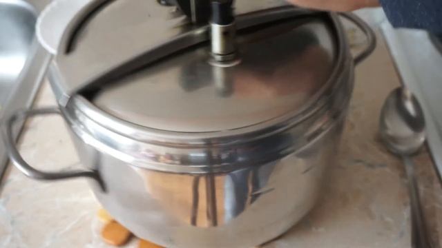 БУЛЬОН в скороварке, быстро и просто,как правильно солить. смотреть онлайн