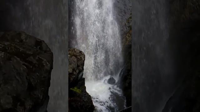 Bridal Veil Falls Slow Motion смотреть онлайн