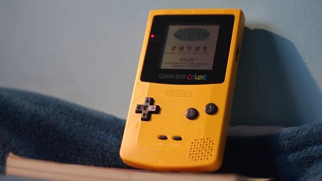 Nintendo Game Boy Color Dandelion Yellow смотреть онлайн
