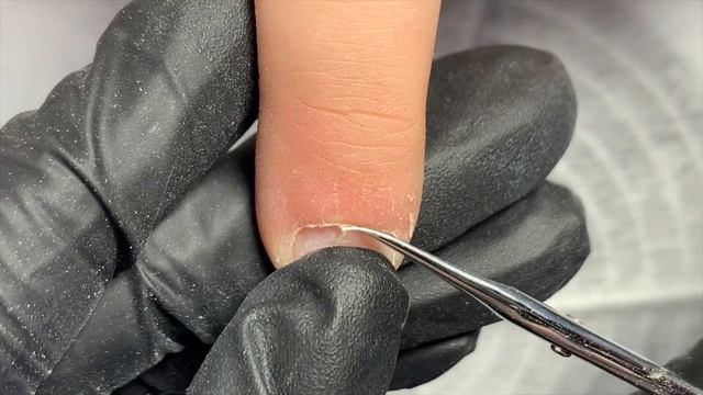 Маникюр на сложной кутикуле ?? Первый в жизни маникюр ? ЗАУСЕНЦЫ ? смотреть онлайн