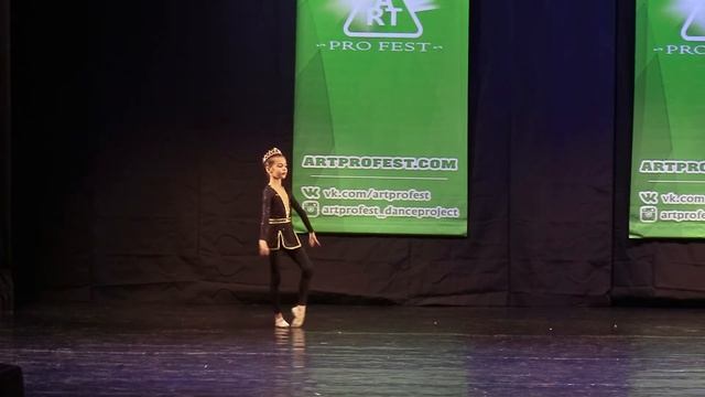 Восточная Принцесса. Марина Рахненко. Педагог Мария Чиж смотреть онлайн