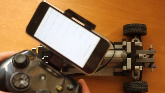 Controlling SBrick with Gamepad and iOS // Управление SBrick с помощью геймпада на iPhone. [ENG SUB смотреть онлайн