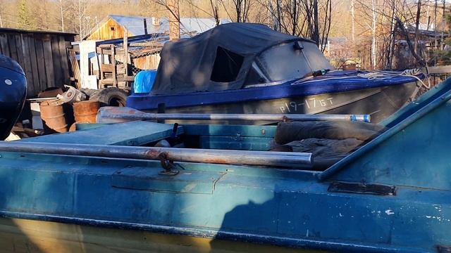 техника еще катер не попал, техники хватает приезжайте смотреть онлайн