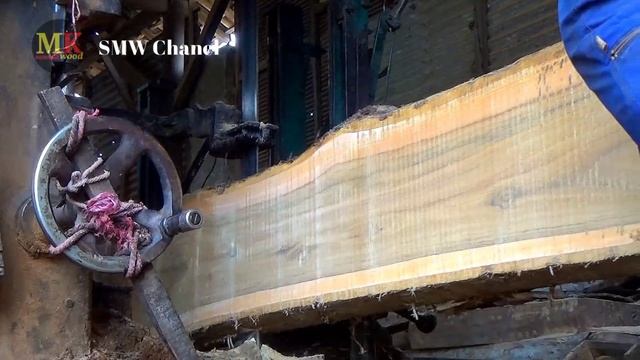 Ricuh..! operator penuh Amarah,menggergaji kayu jati besar panjang kualitas super bahan buat kapal смотреть онлайн