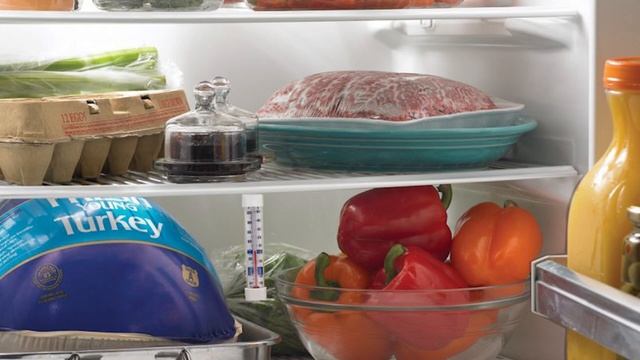 Вот почему нельзя хранить яйца на дверце холодильника и другие правила сохранения продуктов смотреть онлайн