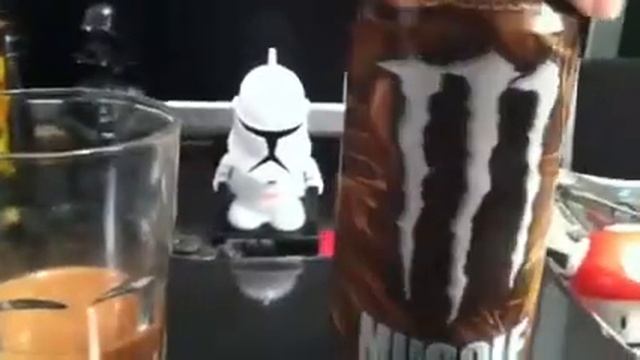 Monster - Chocolate Muscle Monster energy shake (new flavor) смотреть онлайн