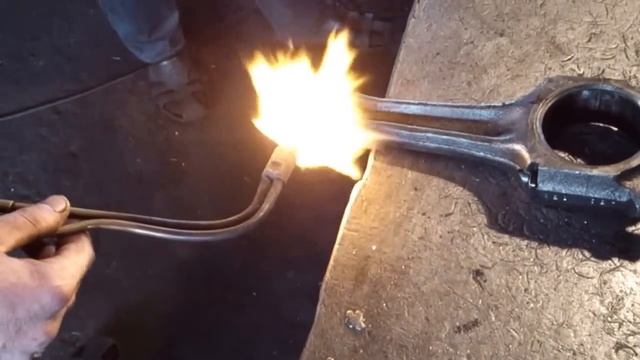 Замена втулки поршневого пальца в шатуне.