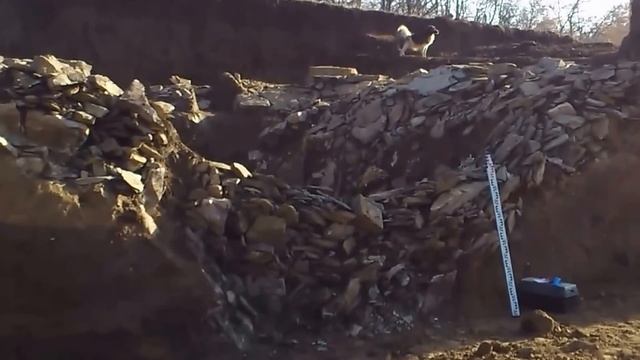 Древнее захоронение в районе пос. Нижнеподкумского. смотреть онлайн