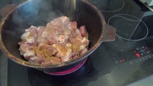 ОЧЕНЬ ПРОСТО И ВКУСНО / СВИНИНА С КАРТОШКОЙ / ТУШИМ МЯСО В КАЗАНЕ