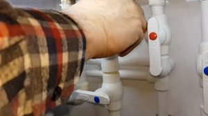 Очистка фильтра котла и косого фильтра на обратке при подключенном газовом котле на примере Navien