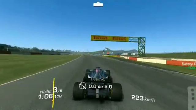 MERCEDES-AMG F1 W11 EQ PERFORMANCE смотреть онлайн