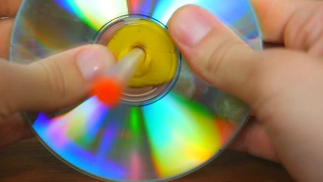 How to make a CD spinning top смотреть онлайн