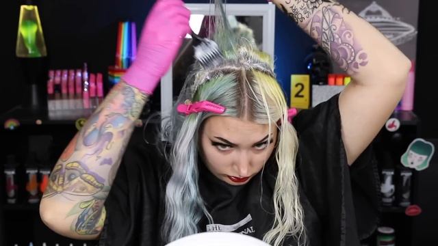 TRYING MANIC PANIC FLASH LIGHTENING BLEACH KIT! смотреть онлайн