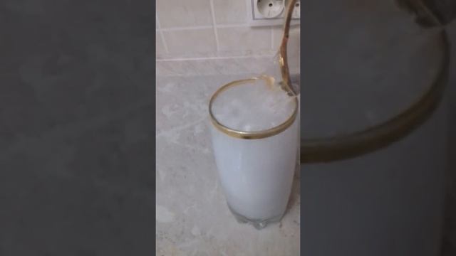 Эксперимент с содой , лимонной кислотой и водой ???? смотреть онлайн