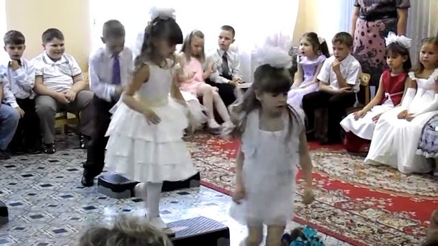 Танцы на степах! смотреть онлайн