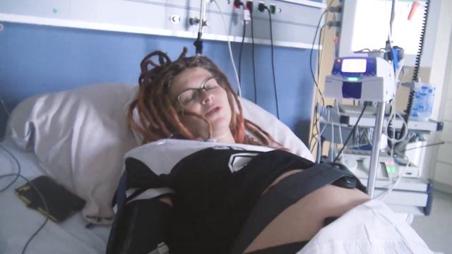 Роды в Бельгии, Рождение Изи | LillyKiwi Vlog смотреть онлайн