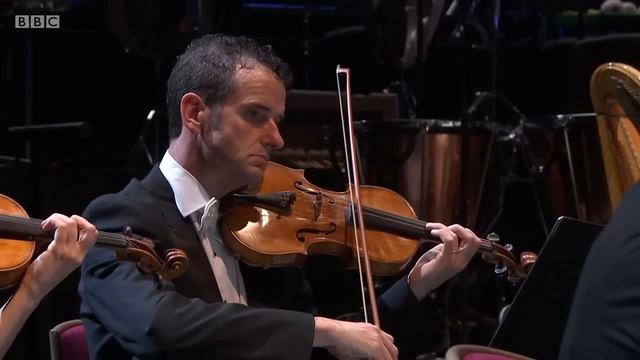Mozart's Piano Concerto No 15 in B flat, K450 - Yeol Eum Son смотреть онлайн