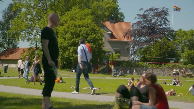 Skolminister Gustav Fridolin om barns utsatthet på sommarlovet смотреть онлайн