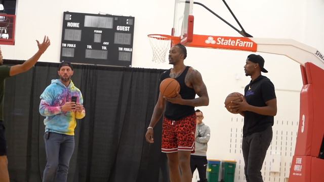 Dwight Howard Learns New Dunk from Chris Staples смотреть онлайн