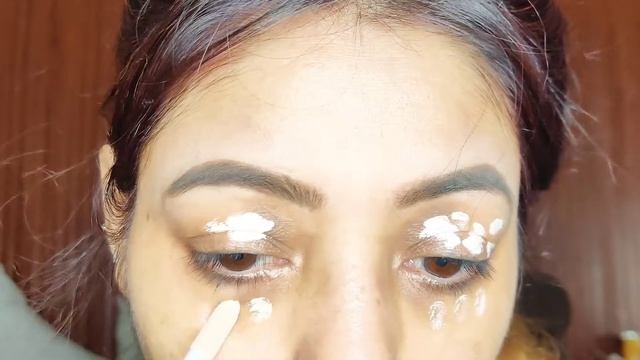 How to shape your eyebrows with thread in seconds+Shimmer Makeup on Hooded eyes. смотреть онлайн