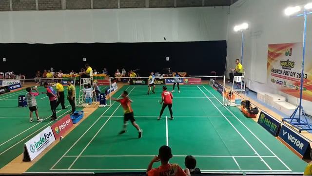 DAY 1 WAROENG KEJURDA PBSI DIY 2023 - LAPANGAN 1 PART 3 смотреть онлайн