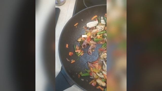 Домашняя лапша Wok с морепродуктами ? смотреть онлайн