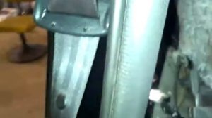 Как поменять задние стойки на Toyota Wish 4WD 2005