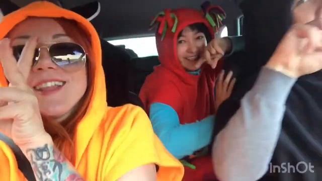 Мы в уютнях мчим в Ергаки. Уютень - оригинальное пончо-балахон для дома, дачи, снега и ветра. смотреть онлайн