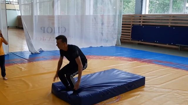 Обучалка задний фляк | Как научиться заднему фляку